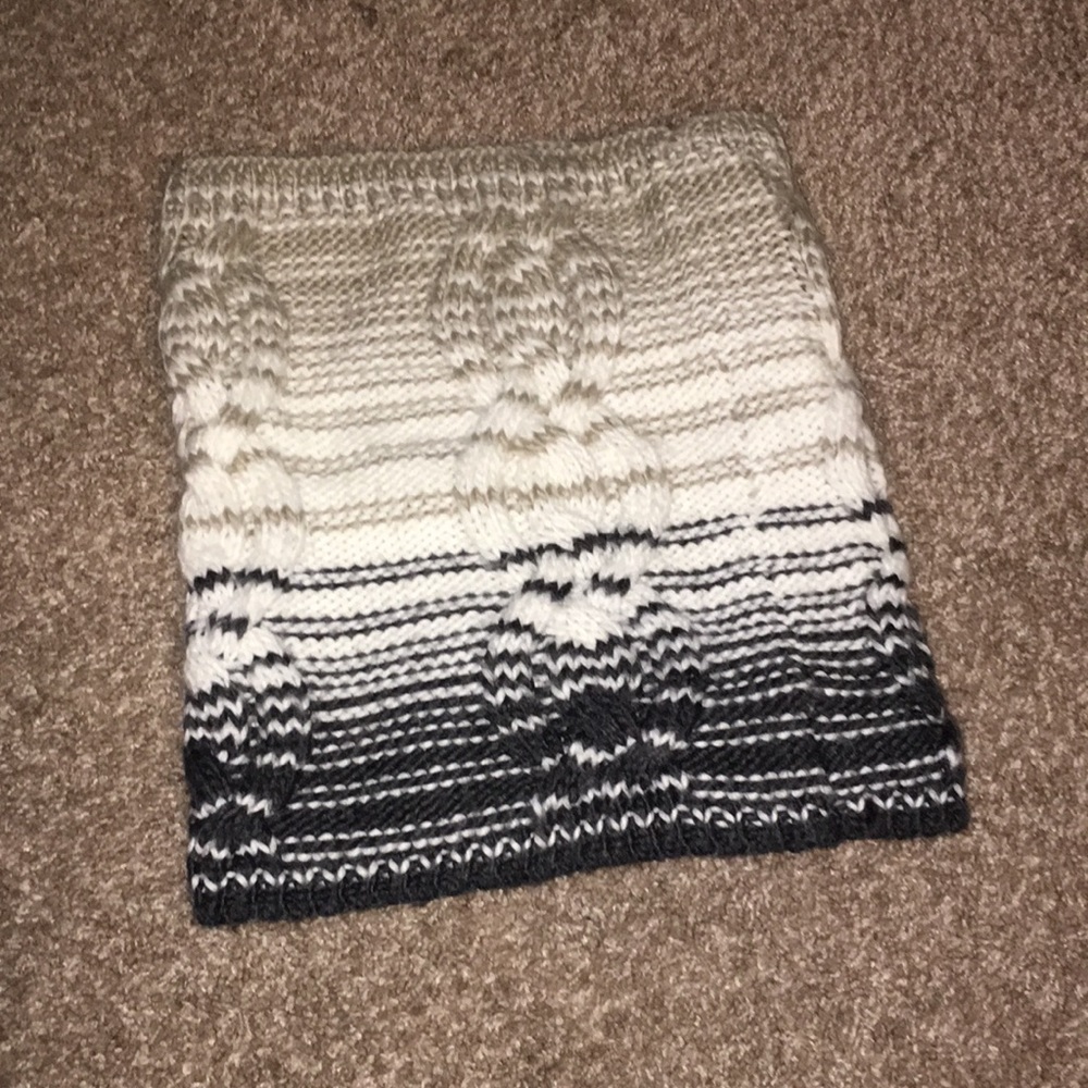 OLD NAVY SCARF